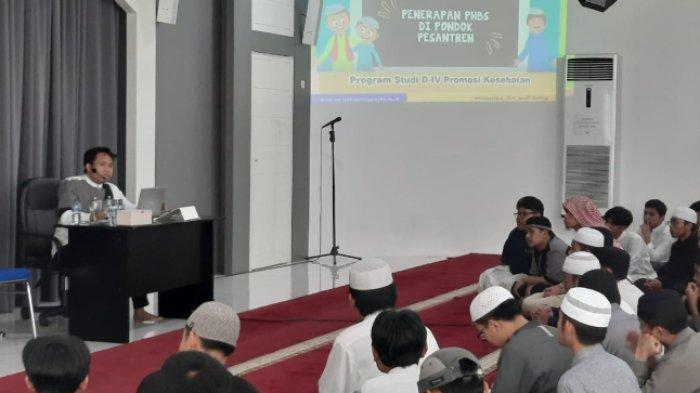 Promkes Polimerz Adakan Pengabdian di Pesantren Assunnah Makassar